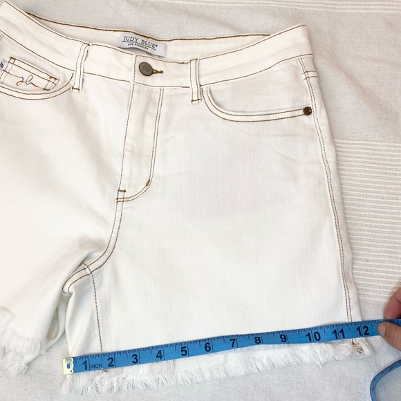 NWOT Judy Blue Angela Full Size Midrise Pocket Embroidery Shorts - Picture 7 of 16